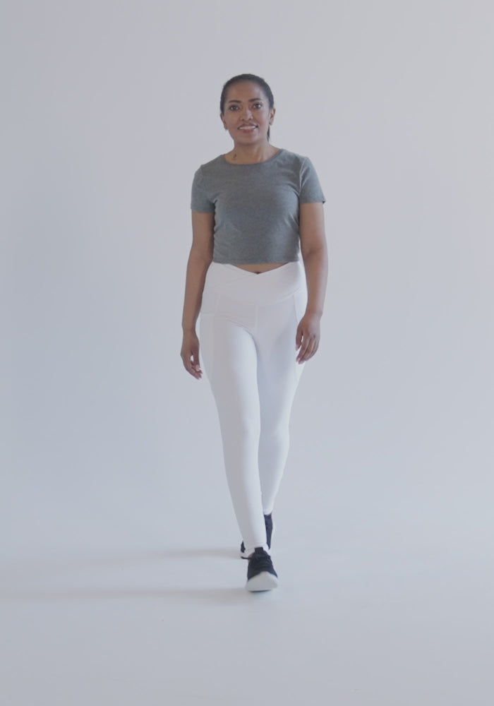 All-Over Print Crossover Leggings with Pockets.mp4